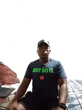 Snapshot of bosszonke123 chatting on March 22, 5:20 pm bosszonke123 online show from March 22, 5:20 pm