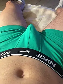 Snapshot of tiago499 chatting on February 28, 9:55 pm tiago499 online show from February 28, 9:55 pm