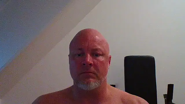 Lucifer29cm online show from December 4, 9:18 am