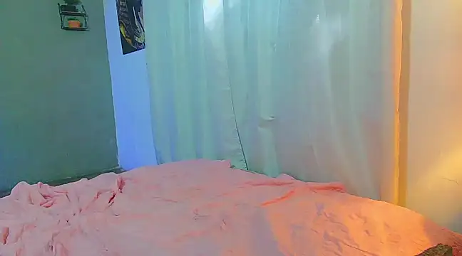 Snapshot of Reina_paola chatting on March 12, 5:28 pm Reina paola online show from March 12, 5:28 pm