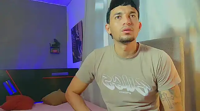 Snapshot of Reina_paola chatting on March 17, 2:01 pm Reina paola online show from March 17, 2:01 pm