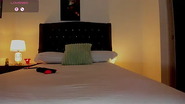 Skay Hot online show from October 1, 6:36 pm