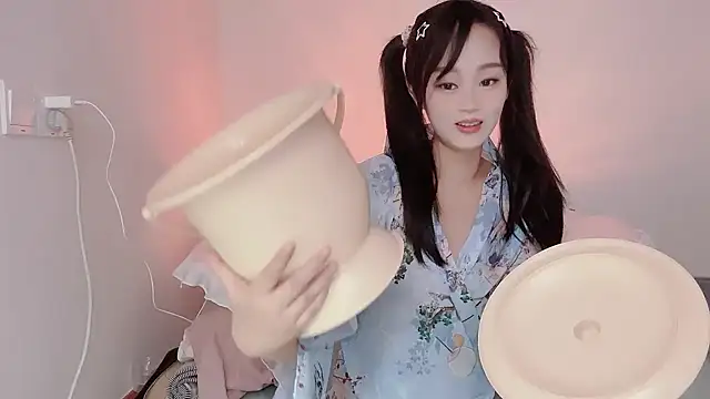 Snapshot of yueyue2003 chatting on February 26, 2:14 pm yueyue2003 online show from February 26, 2:14 pm