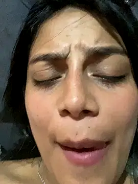 Snapshot of Emily_sharlot chatting on December 14, 11:20 pm Emily sharlot online show from December 14, 11:20 pm