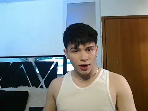 Snapshot of Smith_boy_25 chatting on February 22, 8:42 pm Smith boy 25 online show from February 22, 8:42 pm