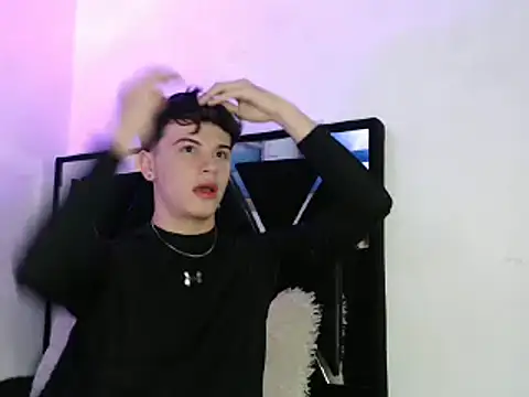 Snapshot of Smith_boy_25 chatting on March 14, 12:07 pm Smith boy 25 online show from March 14, 12:07 pm