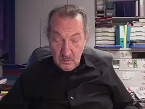 HMStraps01 online show from December 5, 3:17 pm