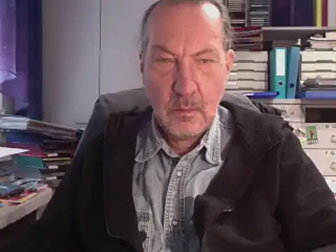 HMStraps01 online show from December 20, 1:11 pm