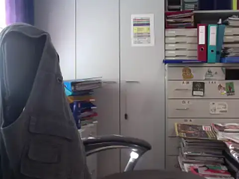 HMStraps01 online show from December 30, 10:21 am