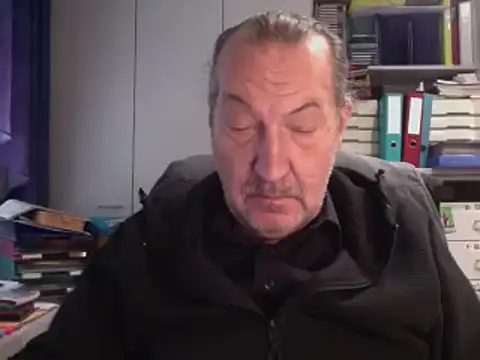 HMStraps01 online show from January 15, 12:15 pm