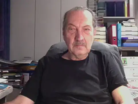 HMStraps01 online show from January 27, 5:26 pm