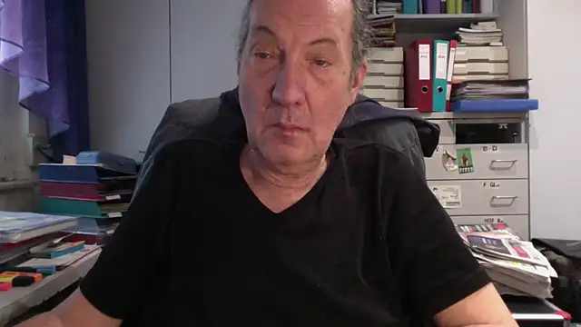 HMStraps01 online show from February 26, 1:30 pm