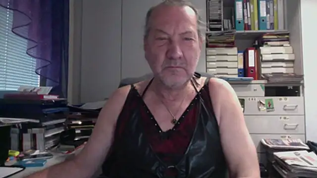 HMStraps01 online show from December 2, 10:20 am