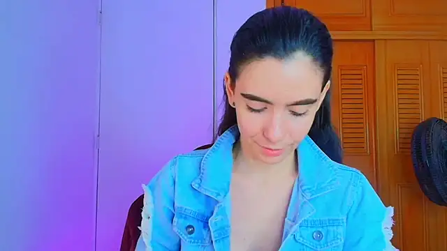 Peach Rose  online show from March 11, 12:22 am