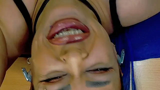 Sophie-Rosenfeld online show from October 18, 11:00 am