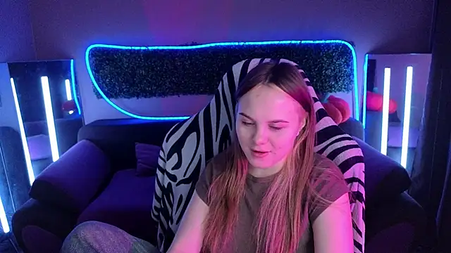 Snapshot of Dyna_bae chatting on November 19, 2:22 am Dyna bae online show from November 19, 2:22 am