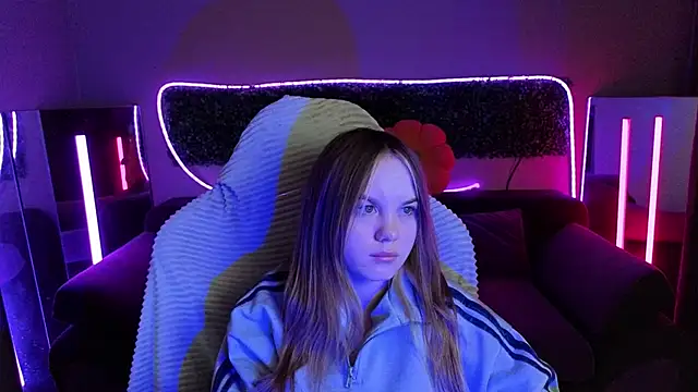 Snapshot of Dyna_bae chatting on November 27, 9:11 am Dyna bae online show from November 27, 9:11 am