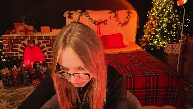 Snapshot of Dyna_bae chatting on December 14, 9:36 am Dyna bae online show from December 14, 9:36 am