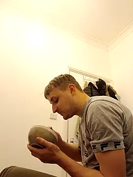 Eusuntnoulgigolo online show from February 10, 8:24 pm