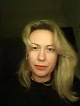 Snapshot of Mary888x chatting on February 15, 7:06 pm Mary888x online show from February 15, 7:06 pm