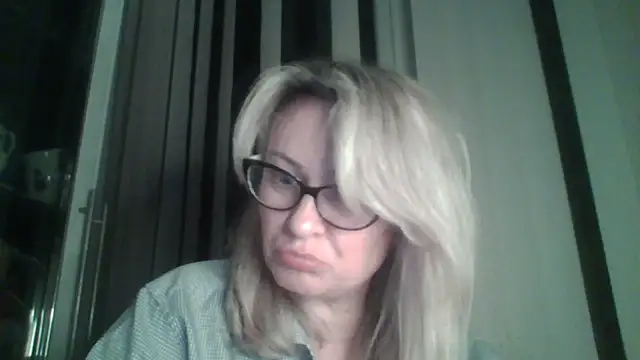 Snapshot of Mary888x chatting on February 16, 9:05 pm Mary888x online show from February 16, 9:05 pm