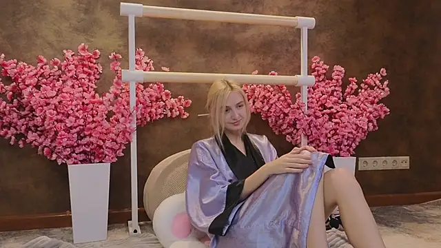 Snapshot of aishiro chatting on March 18, 12:47 pm aishiro online show from March 18, 12:47 pm