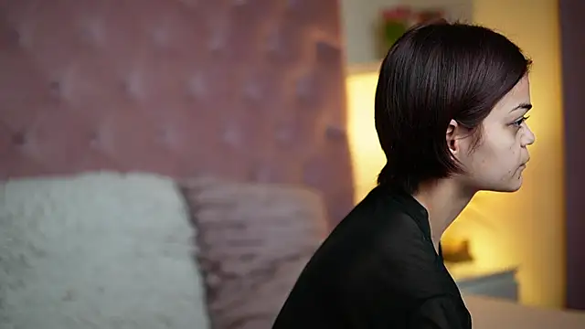 Snapshot of MaiaMini chatting on October 29, 12:02 am MaiaMini online show from October 29, 12:02 am