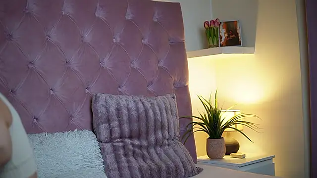 MaiaMini online show from March 7, 10:29 pm