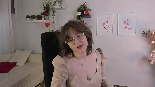 Snapshot of Rada_Woods chatting on February 17, 2:26 pm Rada Woods online show from February 17, 2:26 pm