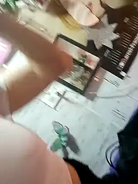 Coeur de luxure online show from February 21, 9:32 pm