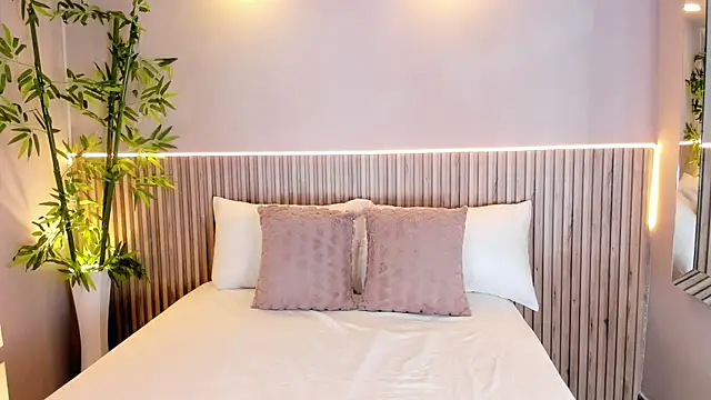 Snapshot of GeorginaReyes chatting on March 19, 10:42 pm GeorginaReyes online show from March 19, 10:42 pm