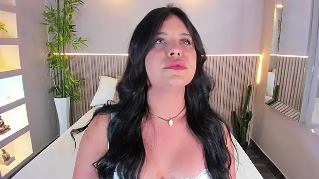 GeorginaReyes online show from January 7, 10:45 pm