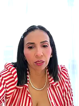 Mrsvictoriaaa online show from November 28, 8:00 pm