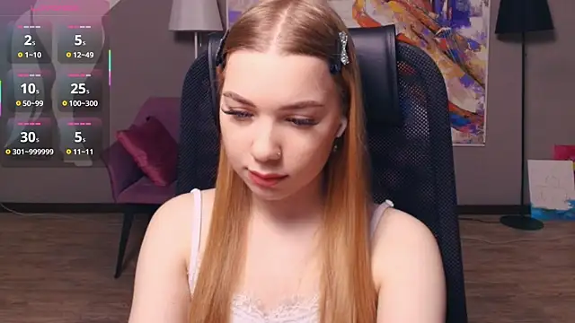 FloraBonde online show from December 3, 10:57 am