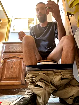 QueenM3 online show from September 25, 6:11 pm