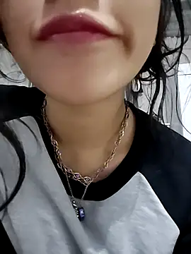 Snapshot of ElaRuil69 chatting on November 5, 2:44 am ElaRuil69 online show from November 5, 2:44 am