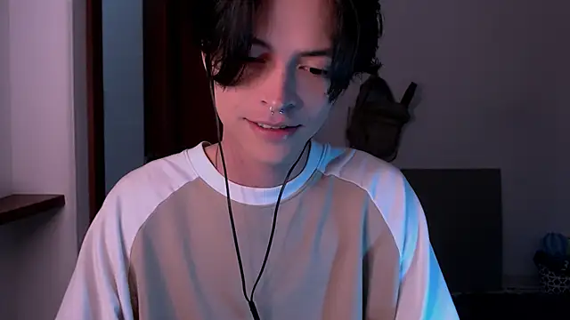 Snapshot of gunther_hda chatting on March 9, 12:42 am gunther hda online show from March 9, 12:42 am