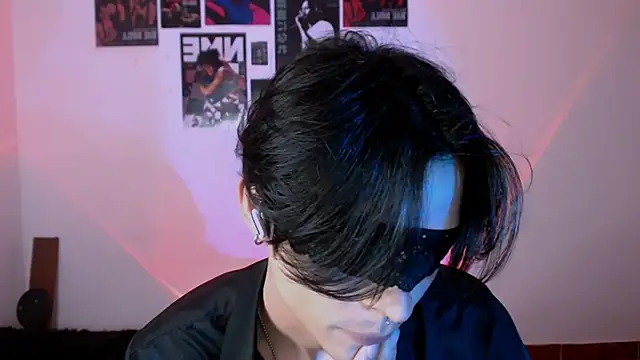 Snapshot of gunther_hda chatting on October 31, 12:00 am gunther hda online show from October 31, 12:00 am