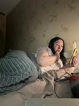 Naughtbaby 2025 online show from March 24, 1:10 am