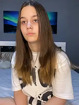 Snapshot of Siena_Amaris chatting on February 22, 7:58 pm Siena Amaris online show from February 22, 7:58 pm