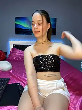 Snapshot of Siena_Amaris chatting on March 8, 5:54 pm Siena Amaris online show from March 8, 5:54 pm