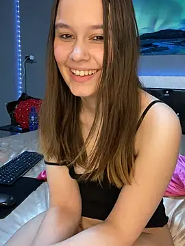 Snapshot of Siena_Amaris chatting on March 22, 5:20 pm Siena Amaris online show from March 22, 5:20 pm