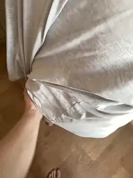 Snapshot of AlishaPrettyBlade chatting on February 18, 9:21 am AlishaPrettyBlade online show from February 18, 9:21 am