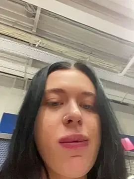 Snapshot of AlishaPrettyBlade chatting on February 21, 7:01 am AlishaPrettyBlade online show from February 21, 7:01 am