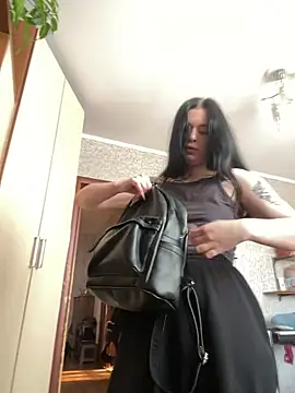 Snapshot of AlishaPrettyBlade chatting on March 1, 3:32 am AlishaPrettyBlade online show from March 1, 3:32 am