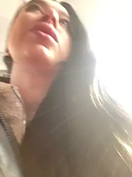 Snapshot of AlishaPrettyBlade chatting on March 3, 3:30 am AlishaPrettyBlade online show from March 3, 3:30 am