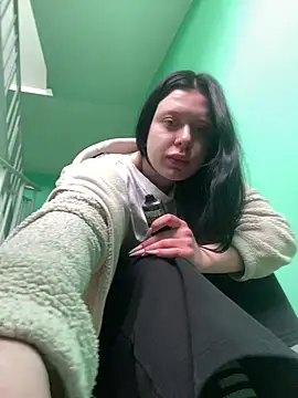 Snapshot of AlishaPrettyBlade chatting on March 9, 3:22 am AlishaPrettyBlade online show from March 9, 3:22 am