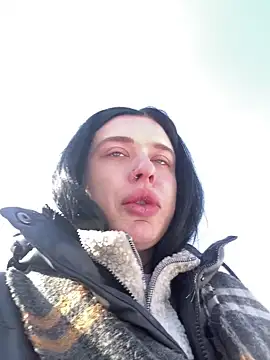 Snapshot of AlishaPrettyBlade chatting on March 9, 6:28 am AlishaPrettyBlade online show from March 9, 6:28 am