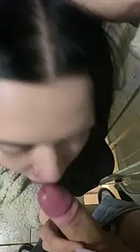 Snapshot of AlishaPrettyBlade chatting on March 12, 6:29 am AlishaPrettyBlade online show from March 12, 6:29 am