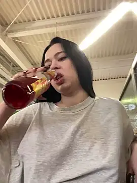 Snapshot of AlishaPrettyBlade chatting on March 14, 6:21 am AlishaPrettyBlade online show from March 14, 6:21 am